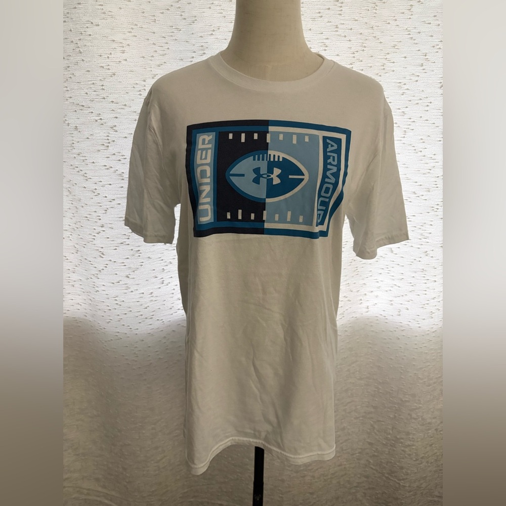 Under Armour Men's Graphic Tee in White and Blue EUC
